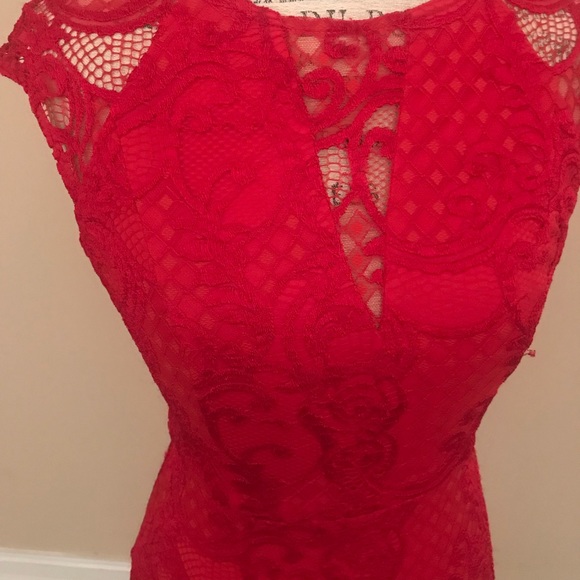 SHOWSTOPPER! Red Lace and Net Dress by Guess. - Picture 6 of 7